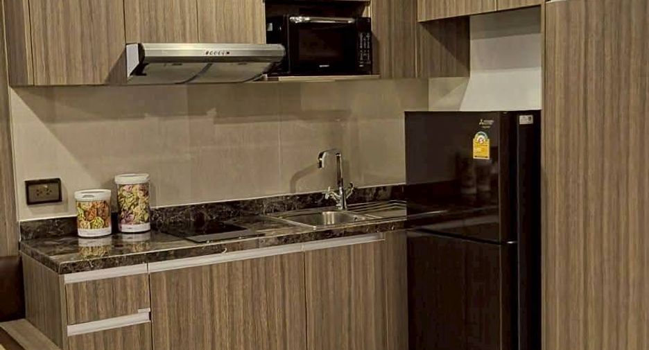 For rent 1 bed condo in Watthana, Bangkok