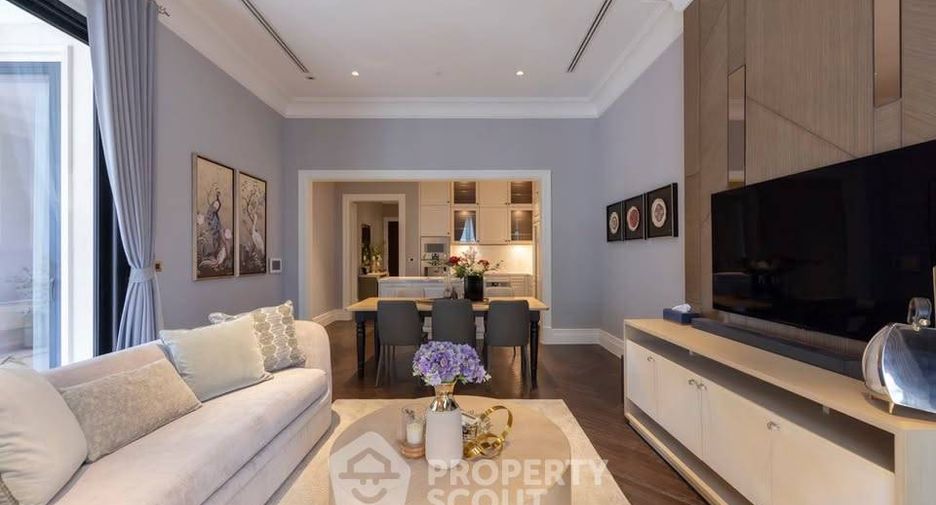 For rent 3 bedrooms condo in Pathum Wan, Bangkok