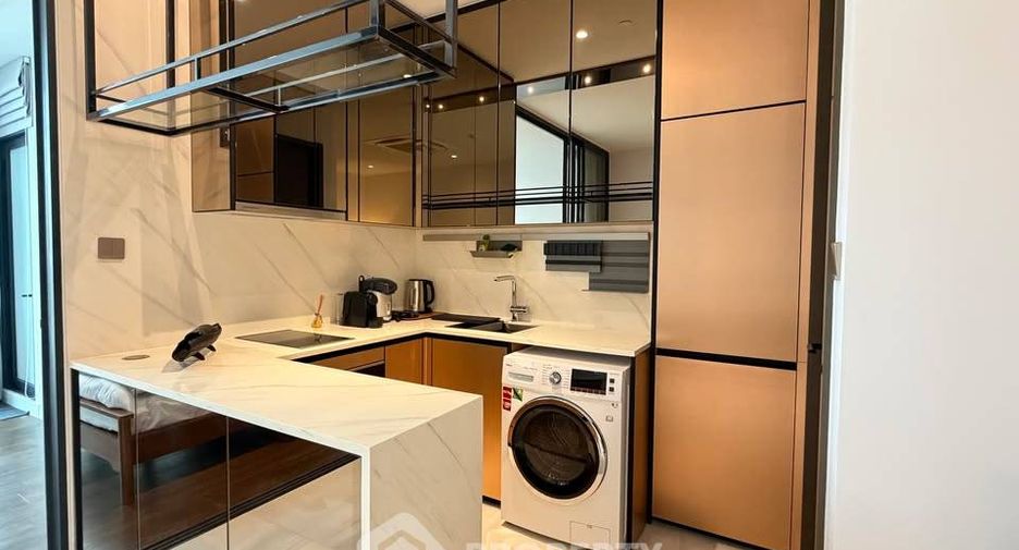 For rent 1 bed condo in Sathon, Bangkok