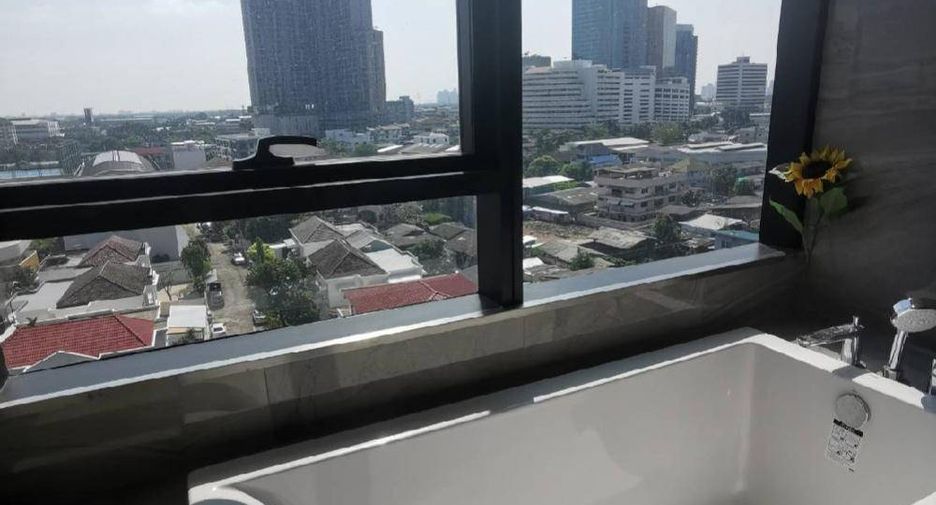 À louer 1 chambre condo à Khlong Toei, Bangkok