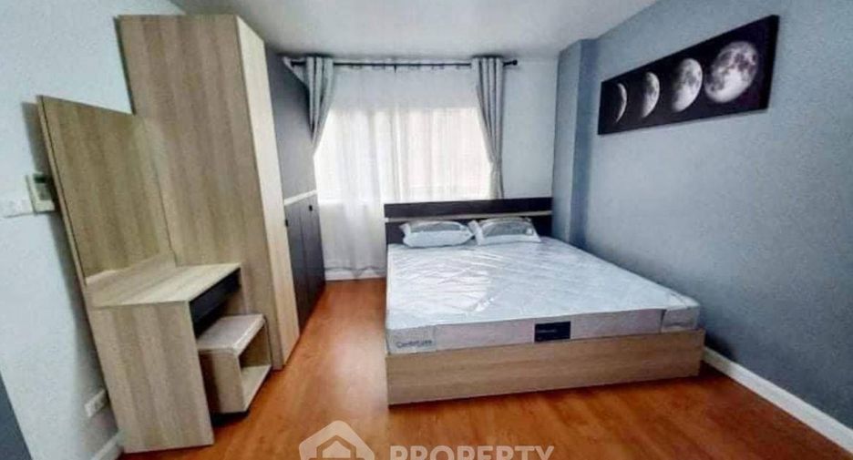 For rent 2 bedrooms condo in Pathum Wan, Bangkok