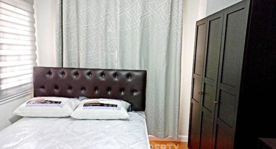 For rent 2 bedrooms condo in Pathum Wan, Bangkok