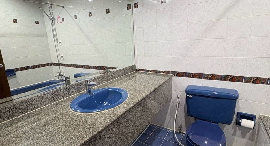 For rent 2 bedrooms apartment in Sathon, Bangkok