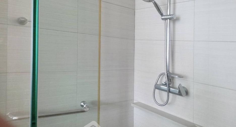 Condo en alquiler de 1 habitaciones en Khlong Toei, Bangkok