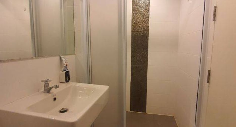 For sale 2 bedrooms condo in Khlong Toei, Bangkok