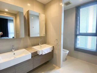 For rent 2 bedrooms condo in Huai Khwang, Bangkok