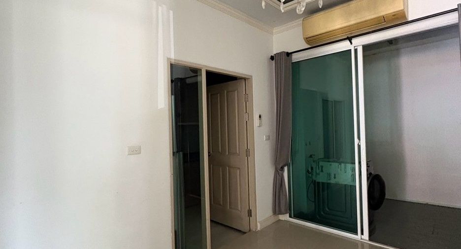 Haus zur Miete mit 4 Zimmer in Chom Thong, Bangkok