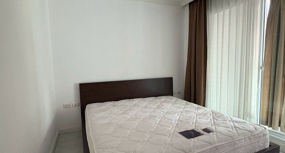 Haus zur Miete mit 4 Zimmer in Chom Thong, Bangkok