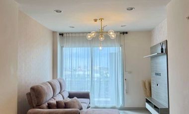 À vendre 2 chambres condo à Khan Na Yao, Bangkok