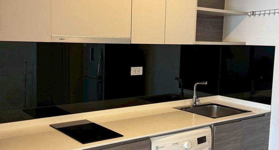 À vendre 2 chambres condo à Khan Na Yao, Bangkok