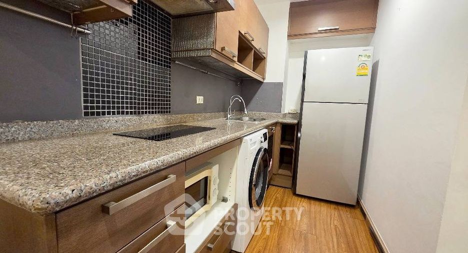 For sale 1 bed condo in Khlong Toei, Bangkok