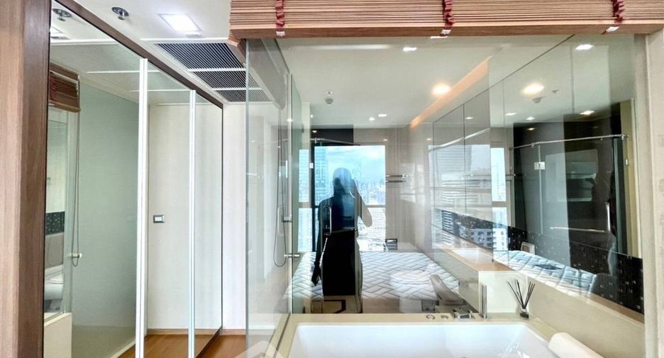 For sale 1 bed condo in Sathon, Bangkok