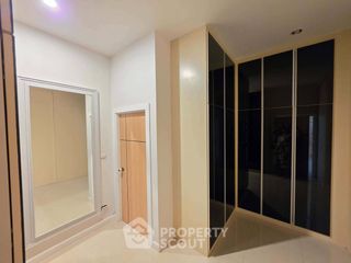 Villa en alquiler y en venta de 3 habitaciones en Bang Lamung, Chonburi