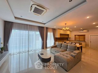 Villa en alquiler y en venta de 3 habitaciones en Bang Lamung, Chonburi