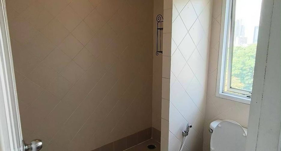 For sale 2 bedrooms condo in Phaya Thai, Bangkok