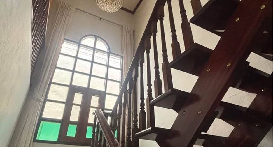 Casa en venta de 4 habitaciones en Suan Luang, Bangkok