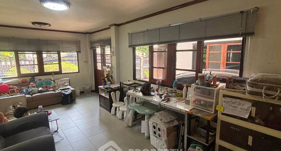 Casa en venta de 4 habitaciones en Suan Luang, Bangkok