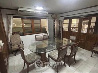 Casa en venta de 4 habitaciones en Suan Luang, Bangkok