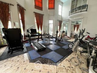 Casa adosada en venta de 5 habitaciones en Chatuchak, Bangkok