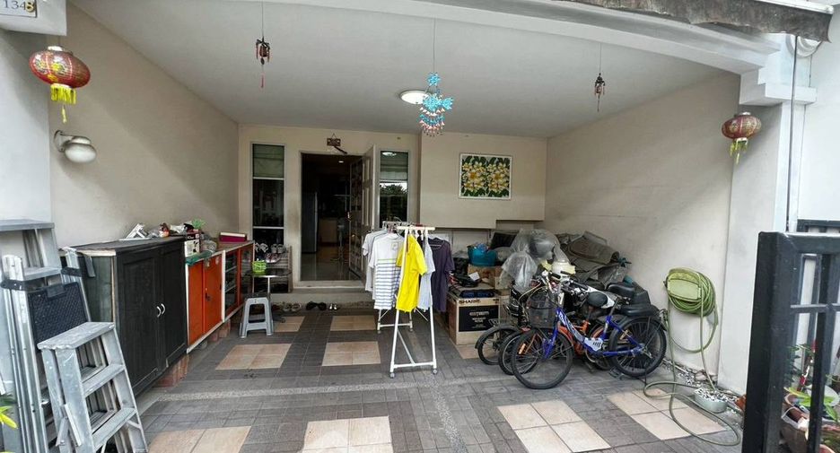 À vendre 5 chambres maison de ville à Chatuchak, Bangkok