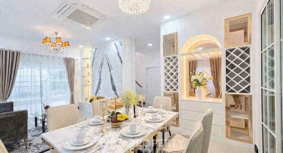 For sale 4 bedrooms house in Bang Lamung, Chonburi