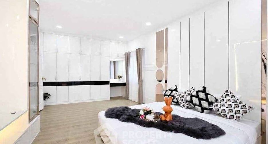 For sale 4 bedrooms house in Bang Lamung, Chonburi