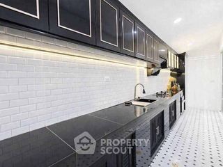 For sale 4 bedrooms house in Bang Lamung, Chonburi