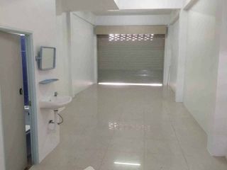 Продажа 3 спальни таунхаус в Mueang Chon Buri, Чонбури