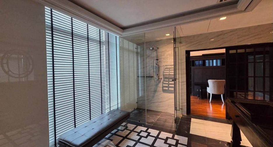 Condo en alquiler y en venta de 4 habitaciones en Pathum Wan, Bangkok