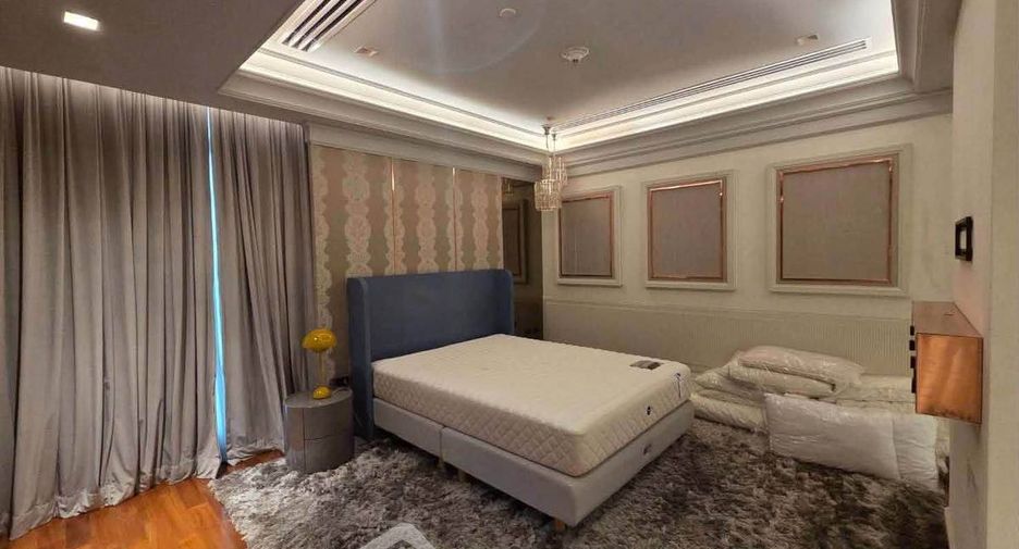 Condo en alquiler y en venta de 4 habitaciones en Pathum Wan, Bangkok