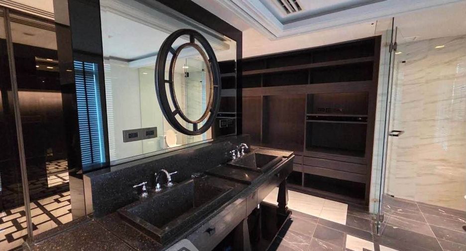 Condo en alquiler y en venta de 4 habitaciones en Pathum Wan, Bangkok