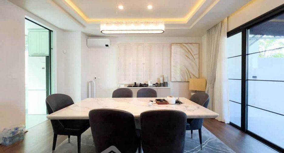 À vendre 4 chambres villa à Bang Lamung, Chonburi