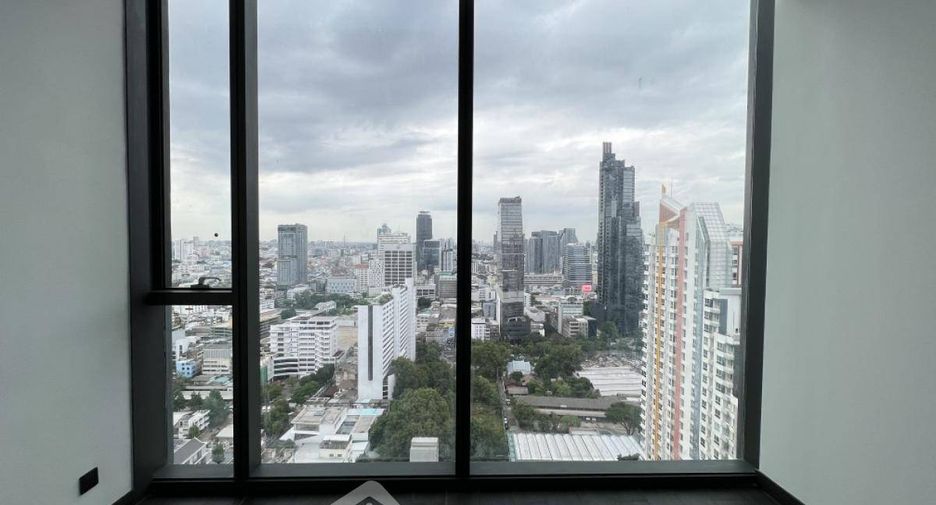 For sale 2 ベッドルーム condo in Sathon, Bangkok