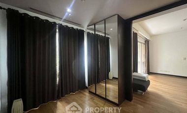 For sale 2 bedrooms condo in Yan Nawa, Bangkok