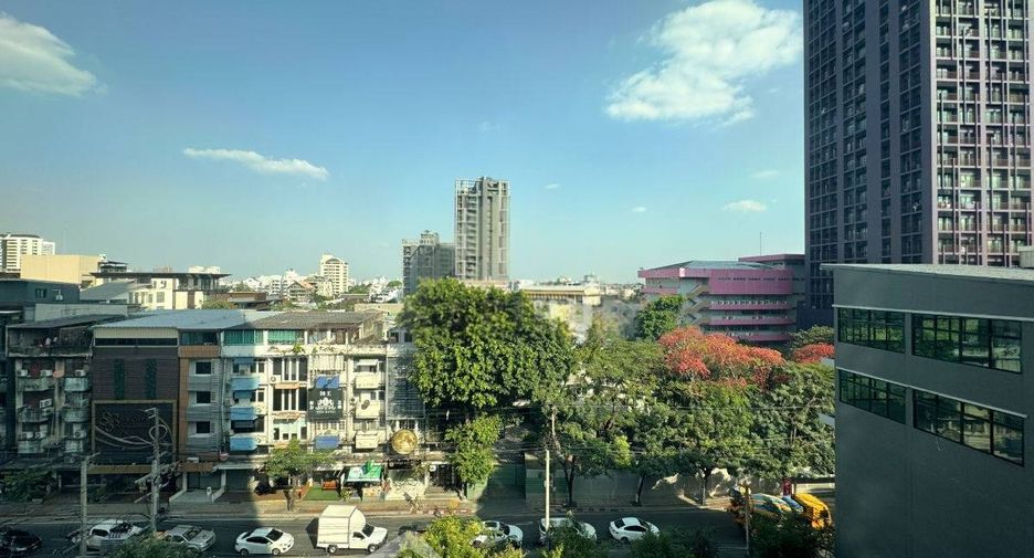 À vendre 2 chambres condo à Watthana, Bangkok