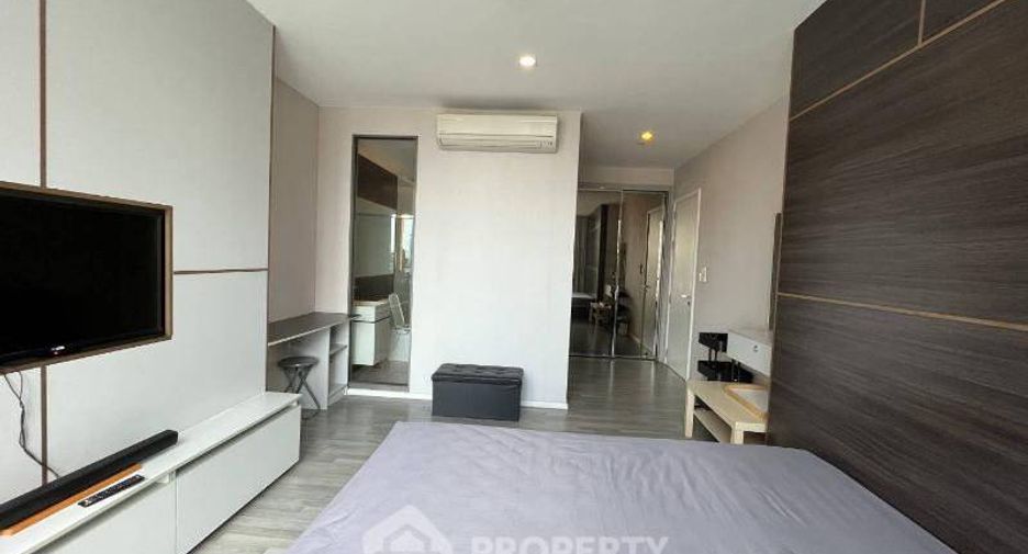 For sale 2 bedrooms condo in Khlong Toei, Bangkok