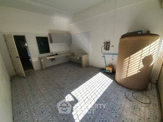 Продажа 3 спальни таунхаус в Mueang Chon Buri, Чонбури
