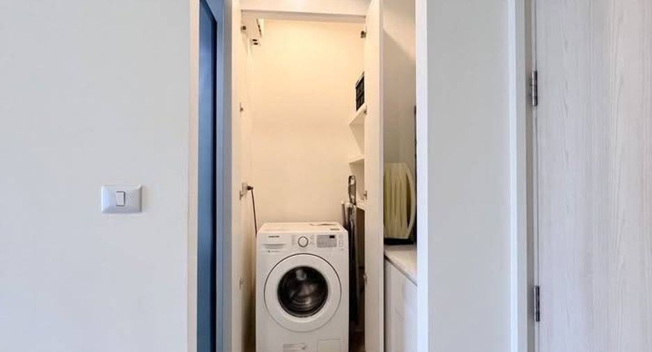 À vendre 1 chambre condo à Khlong Toei, Bangkok