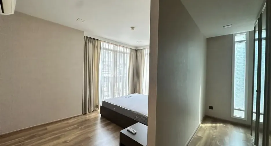 For rent 2 bedrooms condo in Yan Nawa, Bangkok