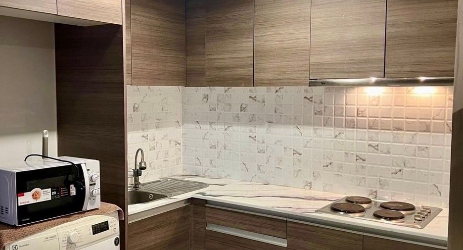 For rent 2 ベッドルーム condo in Huai Khwang, Bangkok