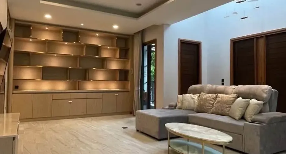 For rent 3 bedrooms house in Prawet, Bangkok