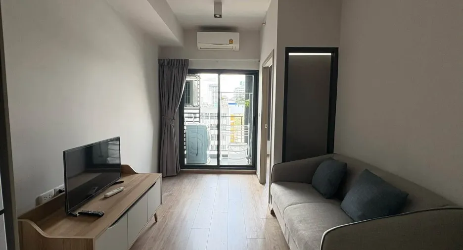 For rent 1 bed condo in Huai Khwang, Bangkok