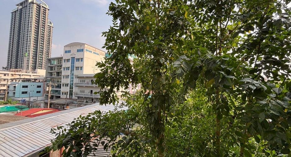 For sale 1 bed condo in Huai Khwang, Bangkok
