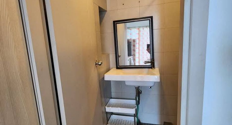 À vendre studio condo à Bang Na, Bangkok