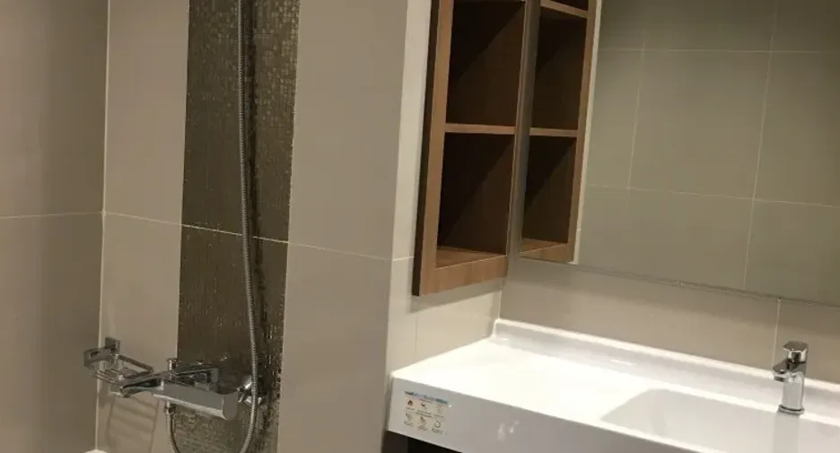 For rent 1 bed condo in Phra Khanong, Bangkok