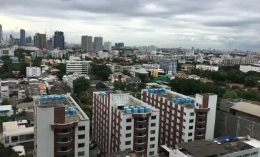 À louer 1 chambre condo à Phra Khanong, Bangkok
