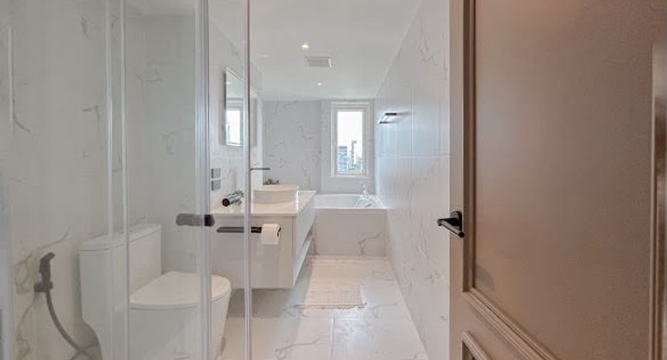 Condo en venta de 4 habitaciones en Watthana, Bangkok