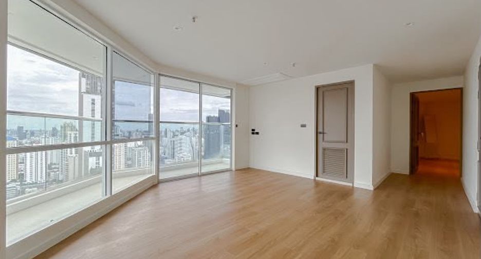 Condo en venta de 4 habitaciones en Watthana, Bangkok