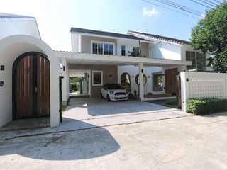 For rent 4 bedrooms house in Mueang Chiang Mai, Chiang Mai