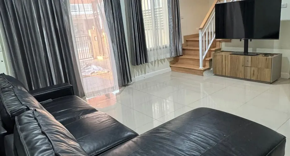 Reihenhaus zur Miete mit 3 Zimmer in Mueang Chiang Mai, Chiang Mai